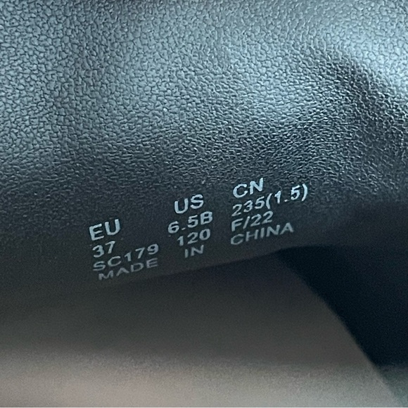 Stuart Weitzman Bowtie Embellished Floral Jacquard Loafers 37 6.5 - Picture 11 of 12